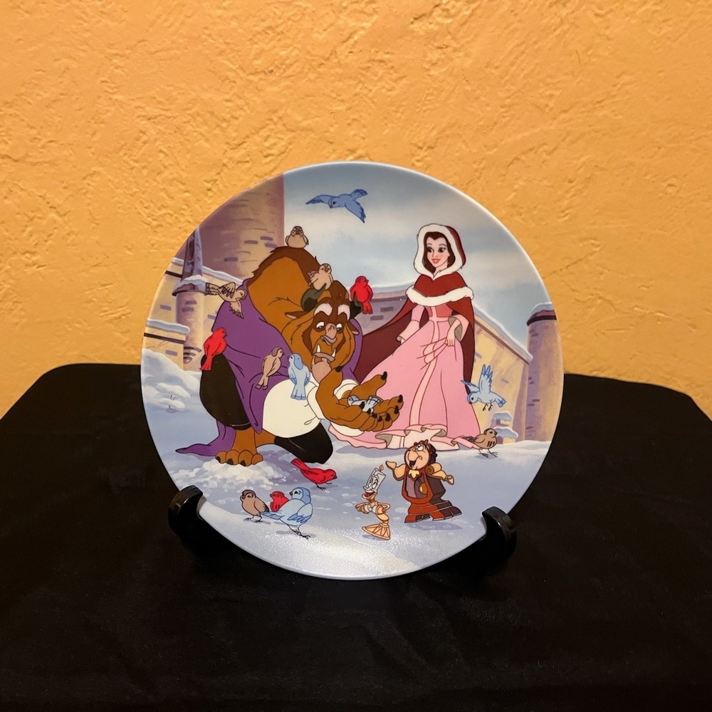Vintage Disney Knowles Mary Beauty and the Beast “Warming Up” Collectable Plate
